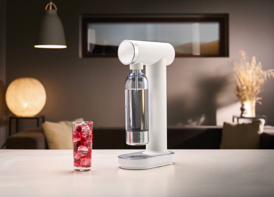 MÁY TẠO NƯỚC SODA SMEG
